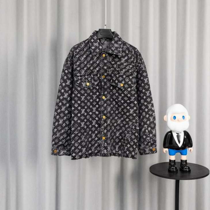 Picture of LV Sweater Suits _SKULVsz46-52sz30-36aztxC140C13941242